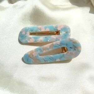Blue Marble Hairclip Set